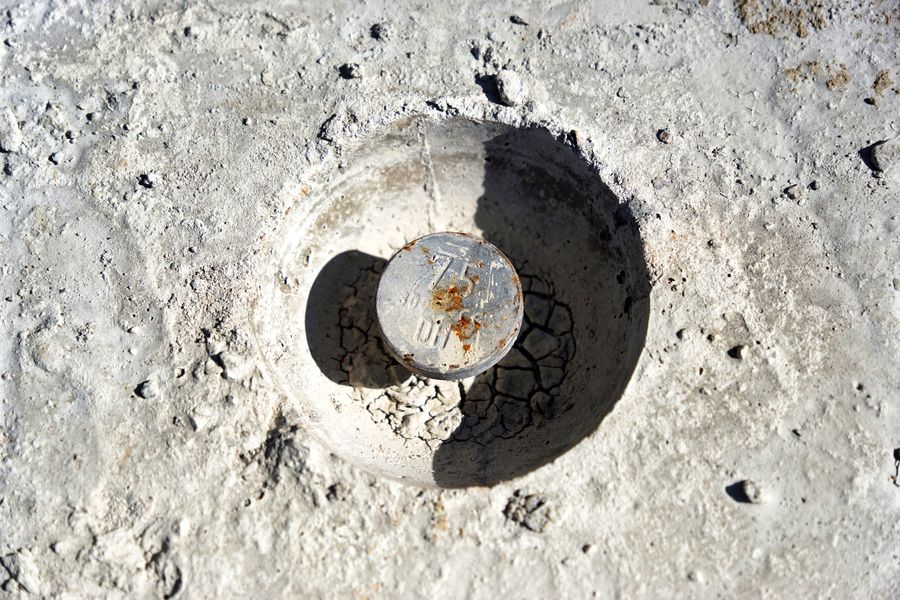 Abhebeanker in Betonplatte einbetoniert – Hebeöse Detail