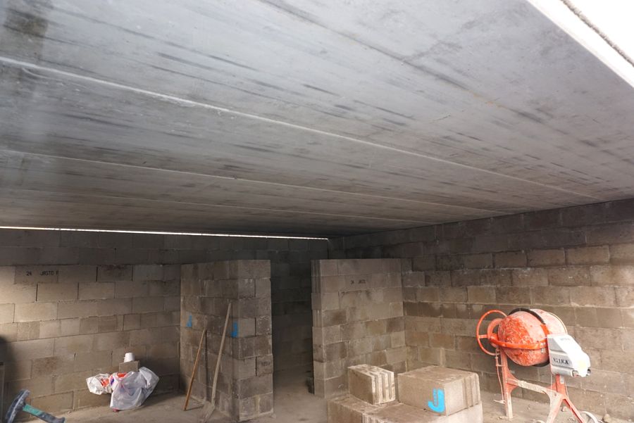 Spannbeton-Hohlplatten als Garagendach – Lieferung und Einbau