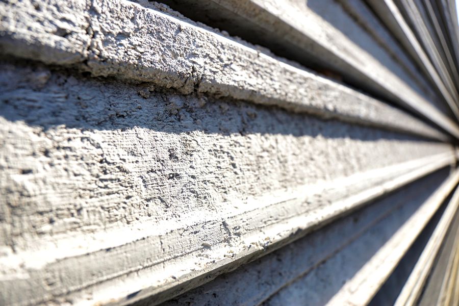 Spannbetonplatten versandfertig auf LKW – Auslieferung MS-Betonwerk